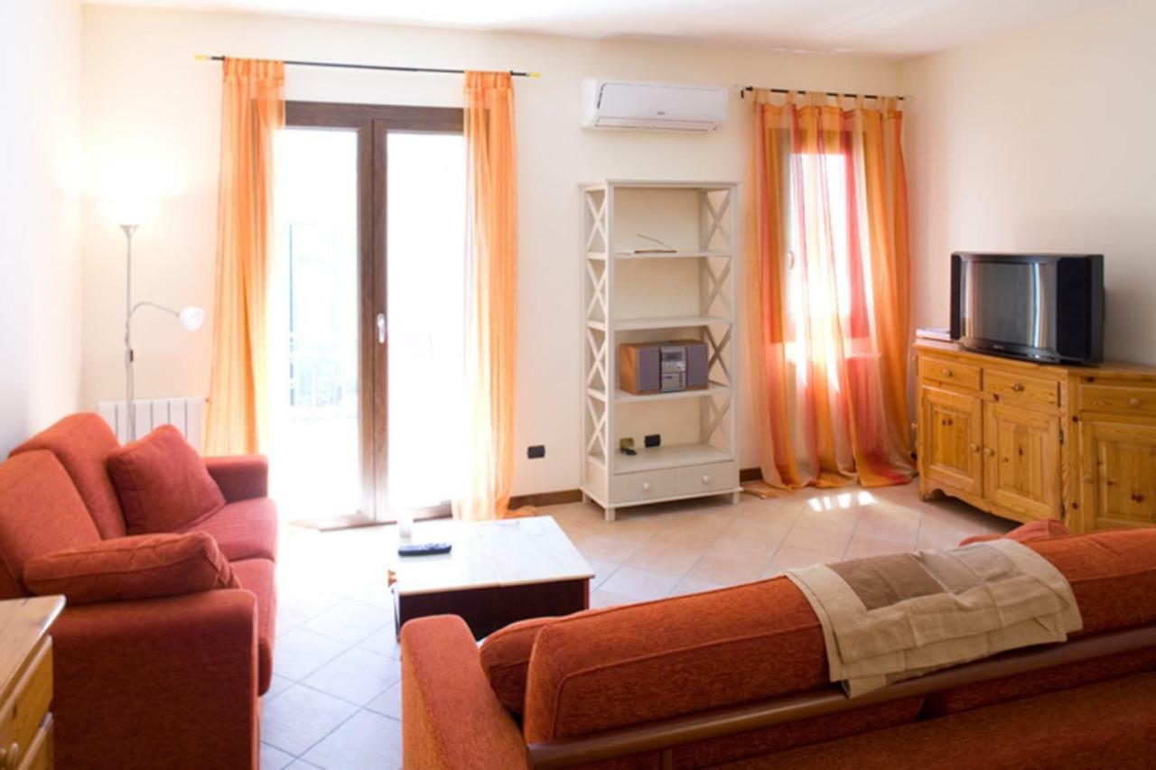 Case Vacanza Cipriano Spacious Apartment And Cosy Studio Monolocale Torretta  المظهر الخارجي الصورة